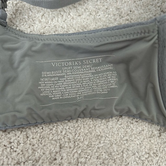 Victorias Secret Uplift Semi Demi - Picture 4 of 10